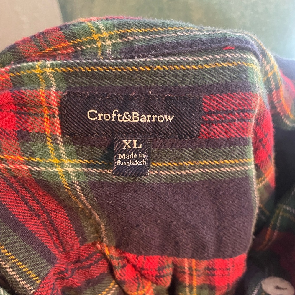 Craft & barrow: red and blue plaid flannel - Picture 4 of 4